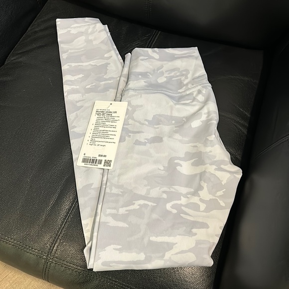 Wunder under HR 28’ high rise - Picture 1 of 3